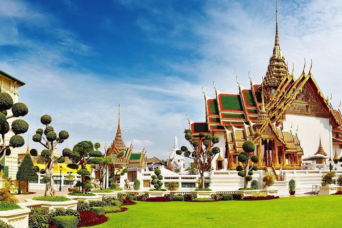 Exclusive Tour – Grand Palace, Emerald Buddha & Reclining Buddha - Wat Phra Kaew and the Emerald Buddha, 45 minutes