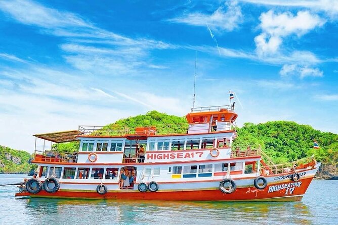Explore Angthong National Marine Park by Big Boat from Koh Samui - Koh Wua Ta Lap and the climb to the viewpoint