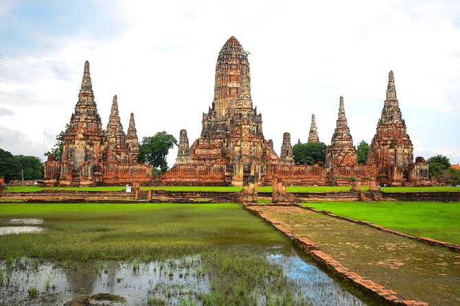 Explore the World Heritage Of Ayutthaya - Grilled River Prawns And Roti Sai Mai