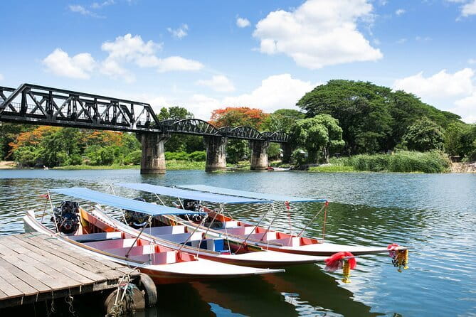 Floating and Railway Markets Private Tour - Damnoen Saduak by motorboat
