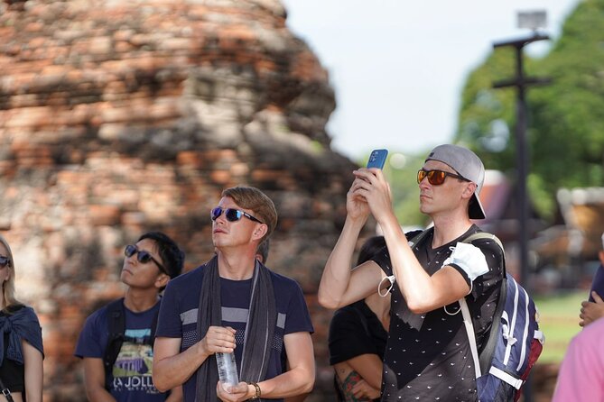 Floating Market and Ayutthaya Guided Day Tour from Bangkok - Wat Mahathat and Ayutthaya’s famous Buddha image