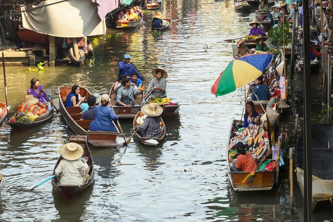 Floating Market with Great Pagoda Temple and Wat Sam Phran - Wat Sam Phran and its giant dragon
