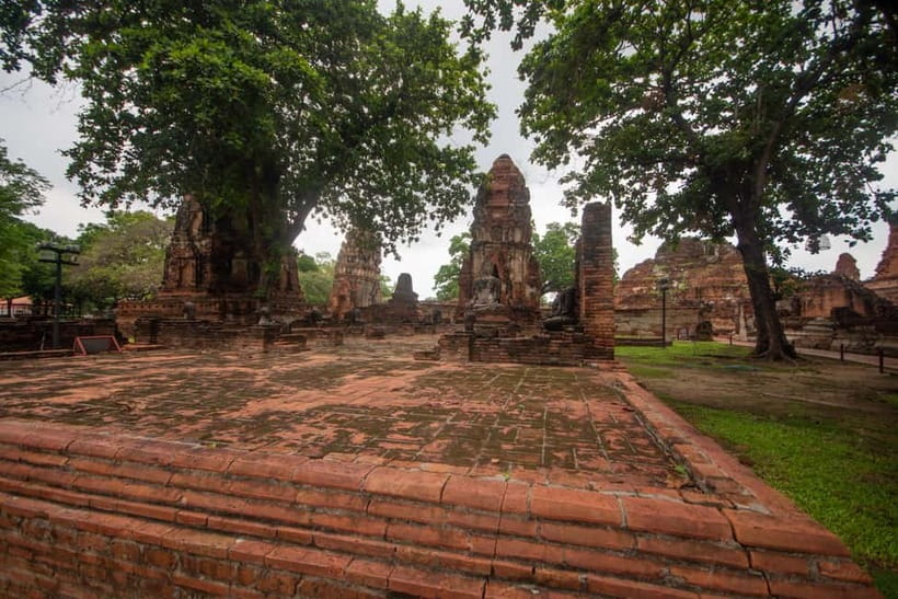 From Bangkok: Affordable Ayutthaya Highlights Tour - The local restaurant stop and lunch budget