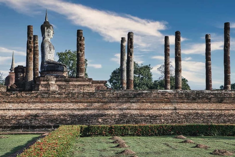 From Bangkok: Ayutthaya Heritage Tour with Sunset Boat Ride - The fruit market and snack box break