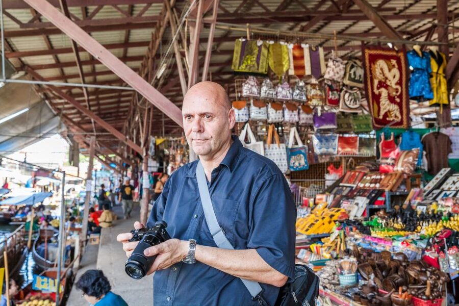 From Bangkok: Damnoen Saduak Floating Market Guided Tour - Entering the canals by paddle boat