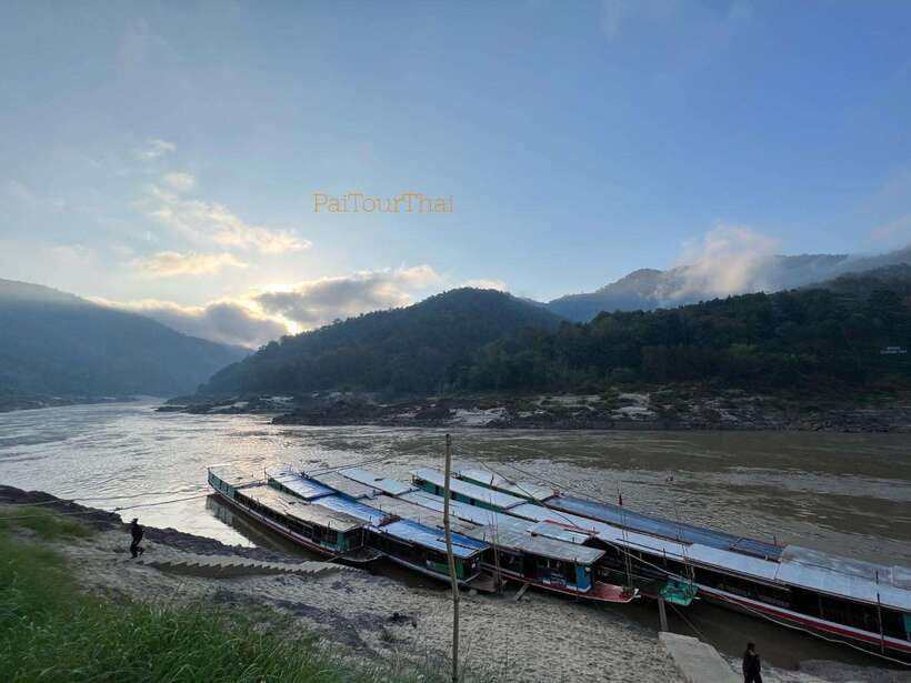 From Chiang Mai : 3 Day 2 Night Slow Boat to Luang Prabang - Day two on the Mekong: Huay Xai to Pakbeng