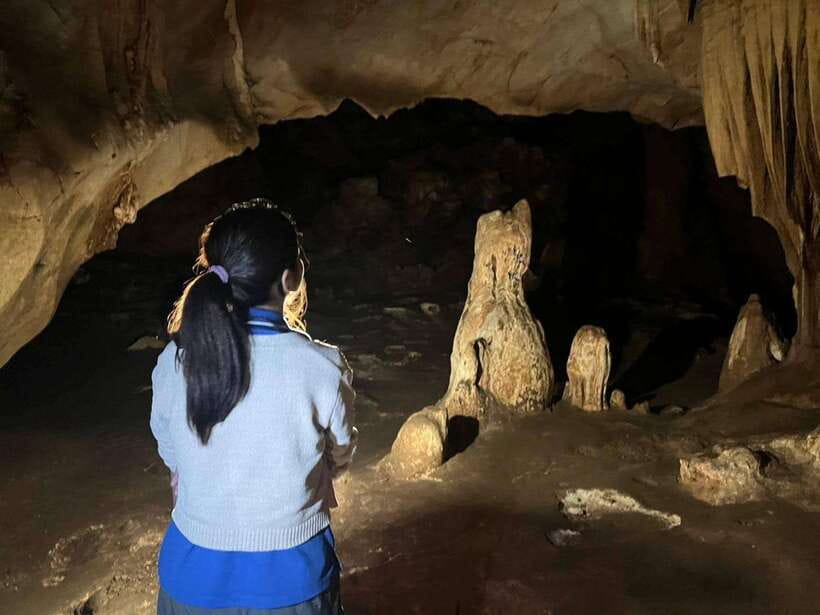 From Chiang Mai: Chiang Dao Cave & 5 Hill Tribe Villages - Guides make the difference