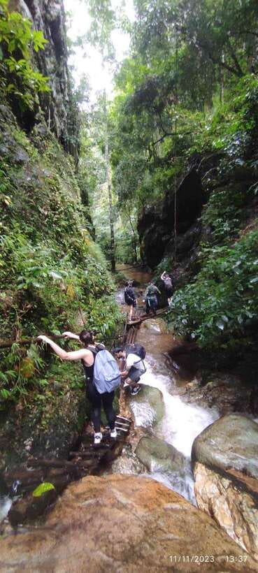 From Chiang Mai: Doi Saket Hiking Tour with Lunch - Jungle lunch beside the stream