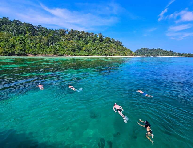 From Koh Lanta: Koh Haa & Koh Rok Snorkel Tour by Speedboat - Koh Rok Noi: the strongest snorkeling stop