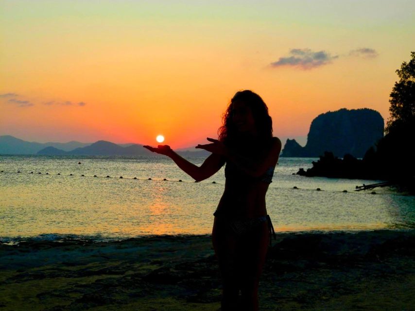 From Krabi: Hong Island Sunset Tour+Bioluminescent Plankton - Sunset dinner on Koh Pakbia