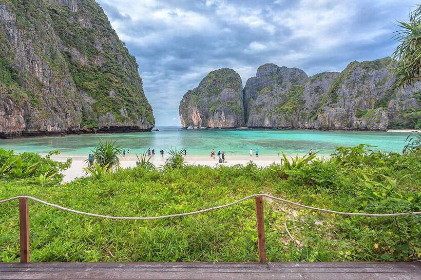 From Krabi: Maya Bay, Bamboo & Phi Phi Islands Day Tour - The speedboat ride sets the tone