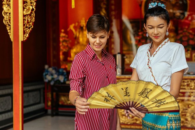 Full Day Bangkok PRIVATE City Tour With Locals - Wat Trimit & Wat Pho tickets - Why this private Bangkok route works