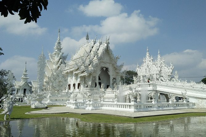 Full Day Cycling Amazing Chiangrai countryside and the White temple - Why this Chiang Rai cycling day works