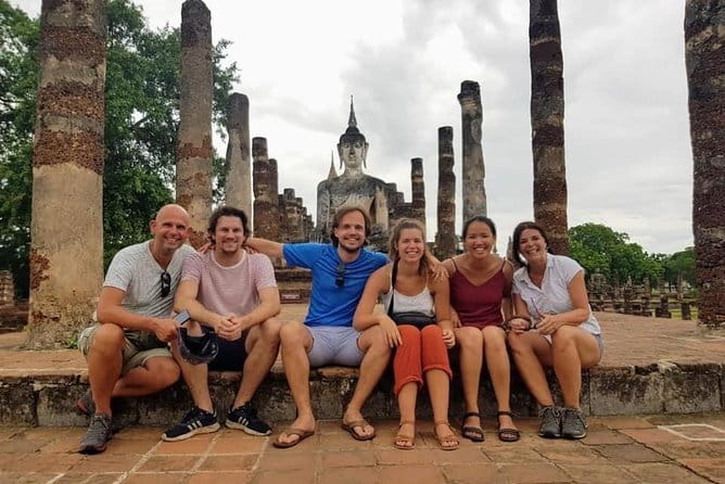 Full-Day Historical Park and Countryside Tour in Sukhothai - Wat Mangkon beneath the trees