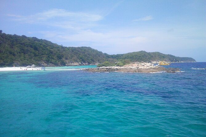 Full-Day Racha Noi and Racha Yai Snorkeling from Phuket - Lunch, breakfast, and snacks that keep the day moving