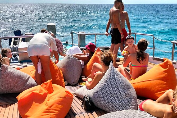Full day snorkeling adventure around Koh Tao - The crew and how the day is run