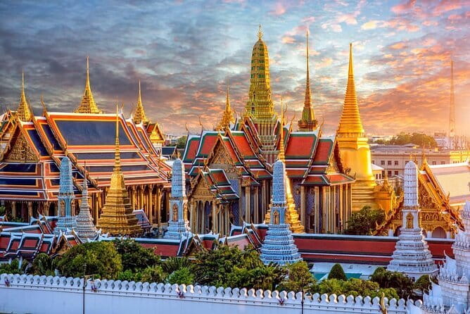 Grand Palace & Emerald Buddha Private Tour [Optional Luxury] - Private transport and the luxury upgrade