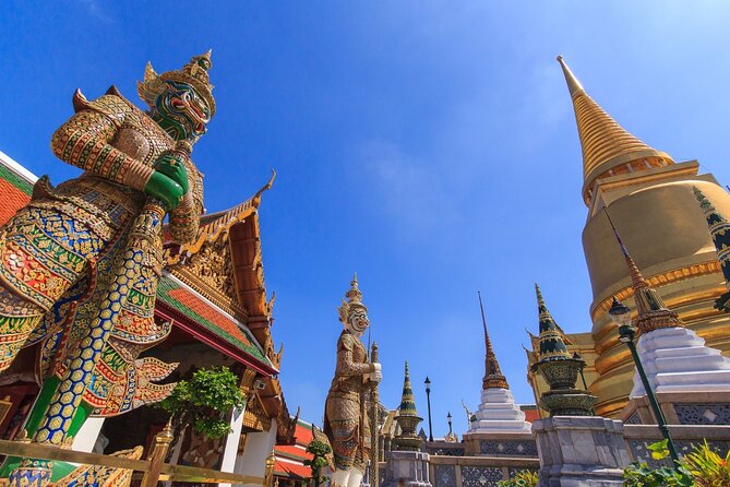 Grand Palace & Temples of Bangkok with experienced guide - What the $22.18 price really buys you