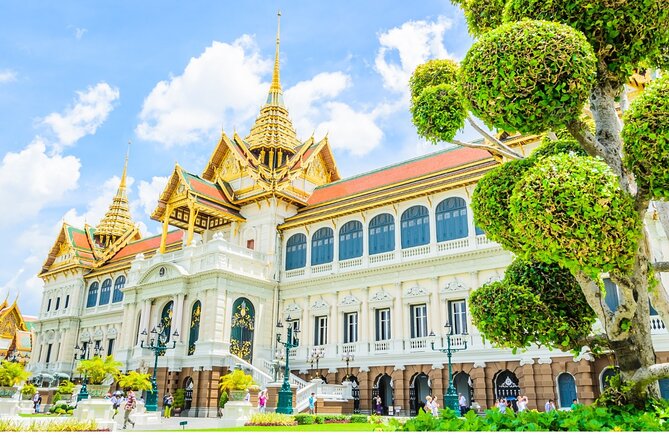 Grand Palace & Temples of Bangkok with experienced guide - Heat, pace, and the walking reality