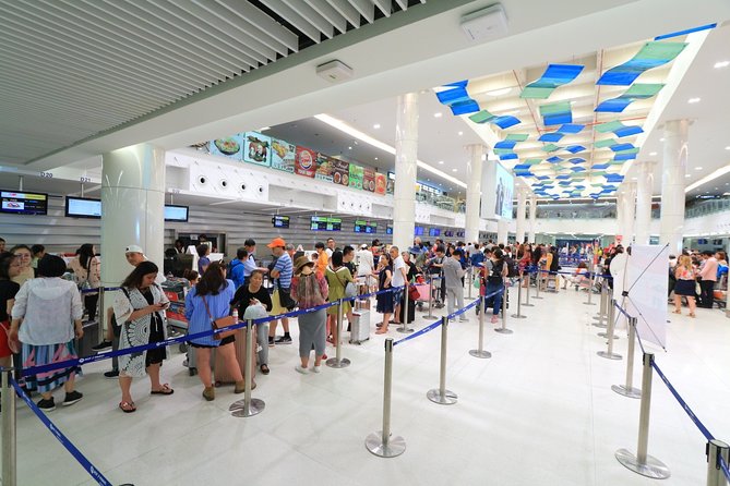 Guided Fast Track Immigration From Aircraft to Arrivals– Bangkok - Meeting the blue-uniformed assistant at the aircraft