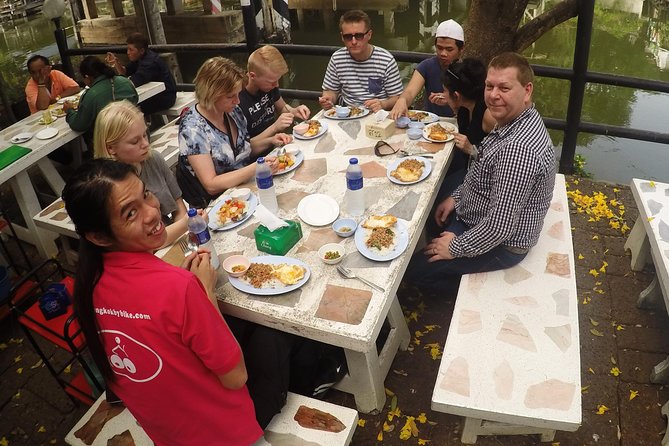 Half-Day Bangkok Bike Tour Including Lunch - Taling Chan Floating Market on weekends