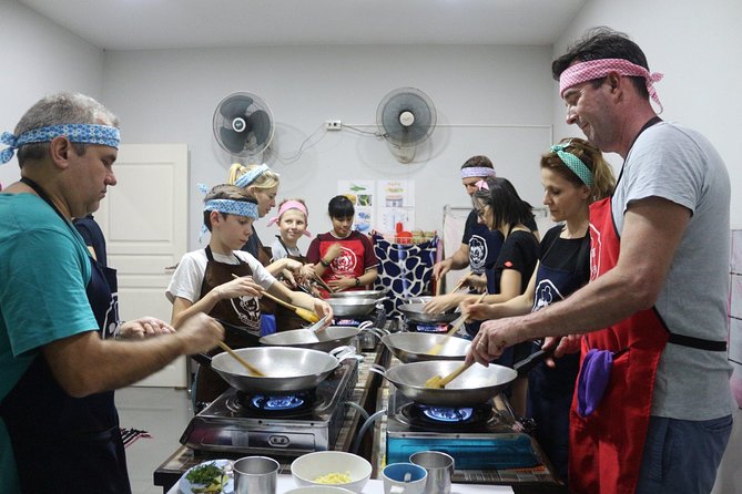 Half Day Evening Cooking Class with Market Tour in Chiang Mai - Who will enjoy this Chiang Mai cooking class most