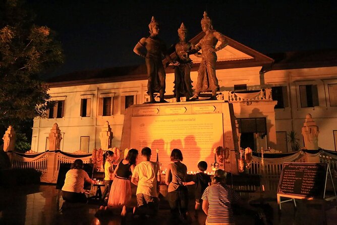 Half-Day Private Night Tour by Tuk Tuk in Chiang Mai City - Choosing Between Muang Mai and Warorot Market