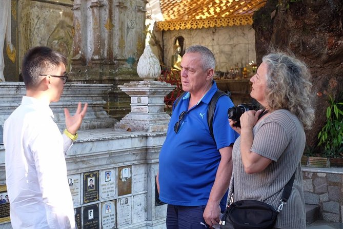Half Day - Small Group - Doi Suthep Temple and Hmong Village Tour - Guides, Drivers, and the Value of a Small Group