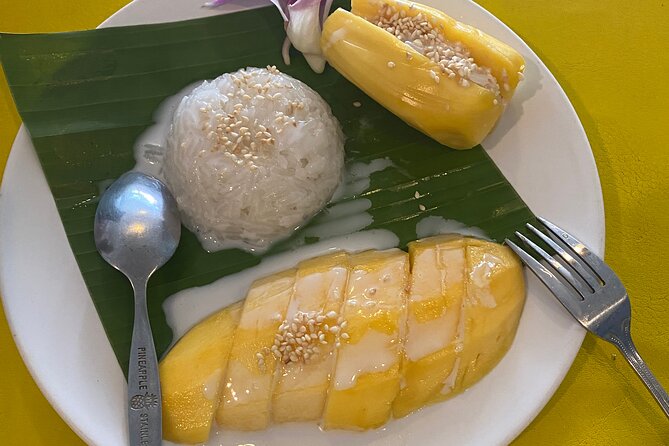 Half day Thai cooking Class + Market tour+Garden tour - Starting at Mae Somchit Kata Fresh Market