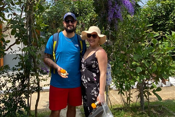 Half day Thai cooking Class + Market tour+Garden tour - Woody’s Teaching Style and Group Experience