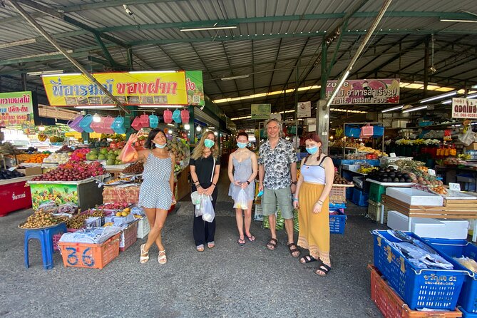 Half day Thai cooking Class + Market tour+Garden tour - The Short Banzaan Market Stop