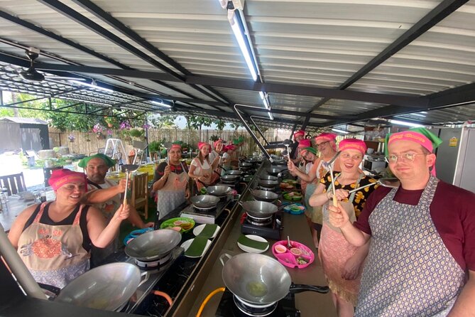 Half day Thai cooking Class + Market tour+Garden tour - Pickup, Timing, and the Real Cost