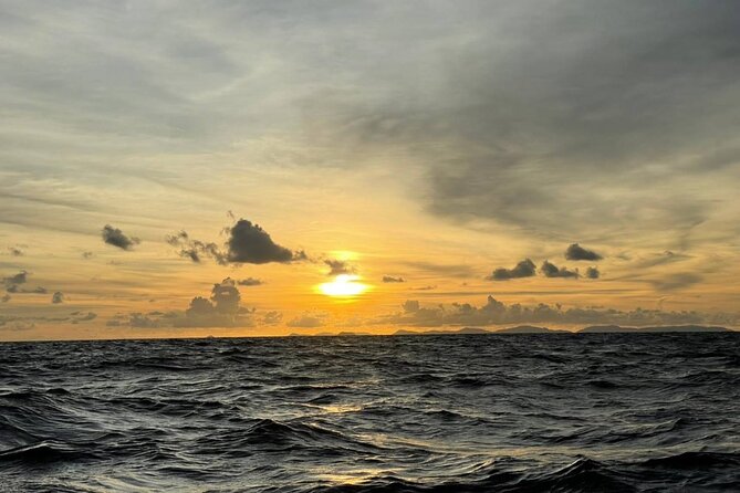 Highlights of Phi Phi Islands - What the driver does, and what the driver does not do