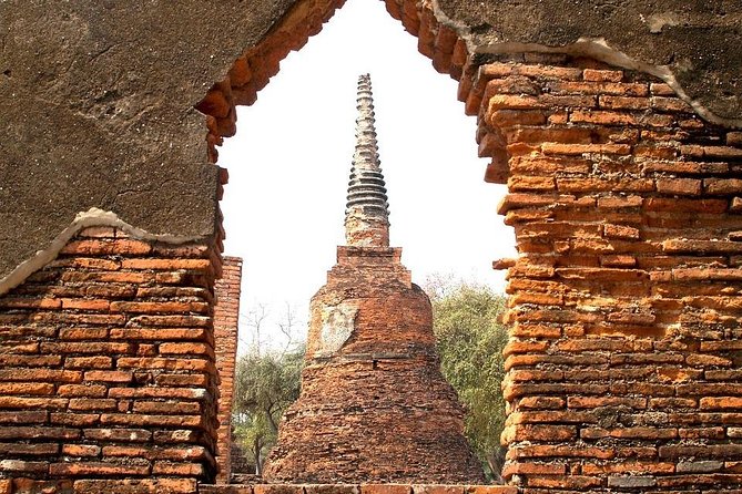 Historical City of Ayutthaya - Unesco Full Day Tour From Bangkok - Wat Yai Chai Mongkhon and its commanding prang