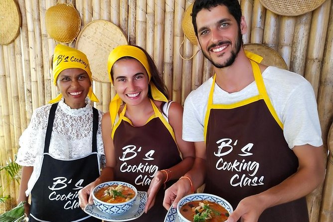 Home Style Family class with fruit carving and market tour - Learning fruit carving and coconut oil