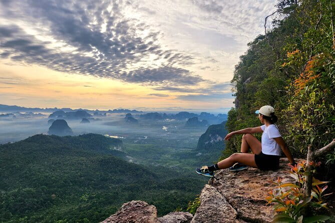 Hong Island Day Tour by Speedboat from Krabi - Speedboat comfort, group size, and timing