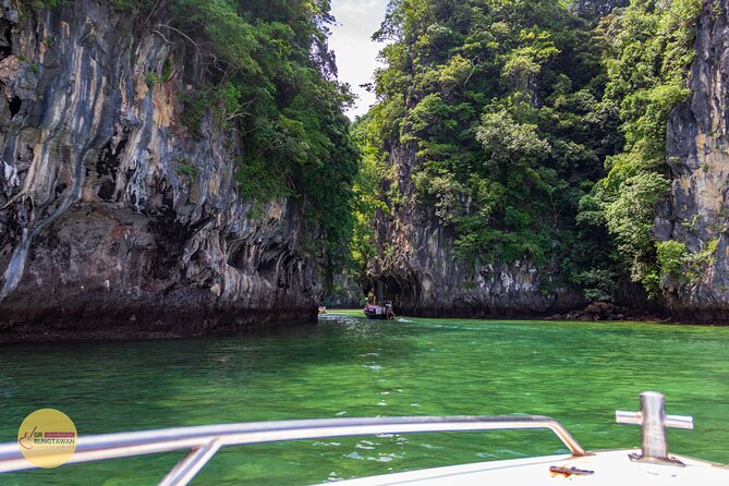 Hong Islands One Day Tour by Speed Boat from Ao Nang, Krabi - Hong Lagoon, a narrow waterway inside the island