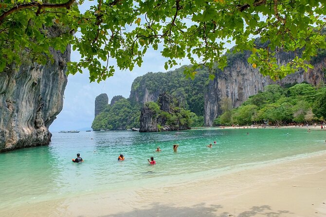 Hong Islands One Day Tour From Krabi - Climbing to the 360-degree viewpoint