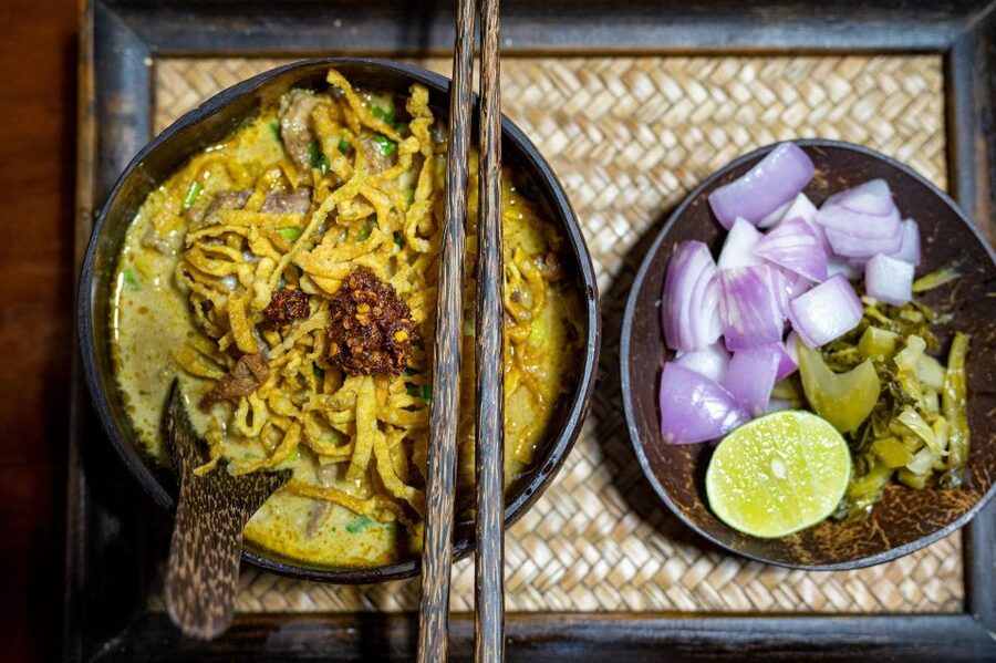 Hua Hin: Eat Like a Local Thai Food Tour - Central Thai flavors and the final sweet course