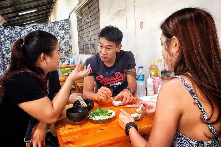 Hua Hin: Eat Like a Local Thai Food Tour - The street-food stop adds local texture