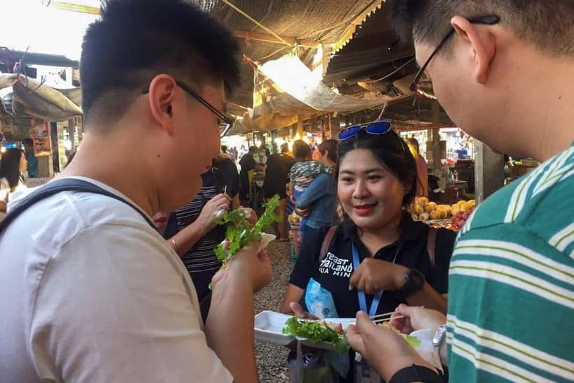 Hua Hin: Local Food Nighttime Guided Tour - Meeting Hua Hin at the evening market