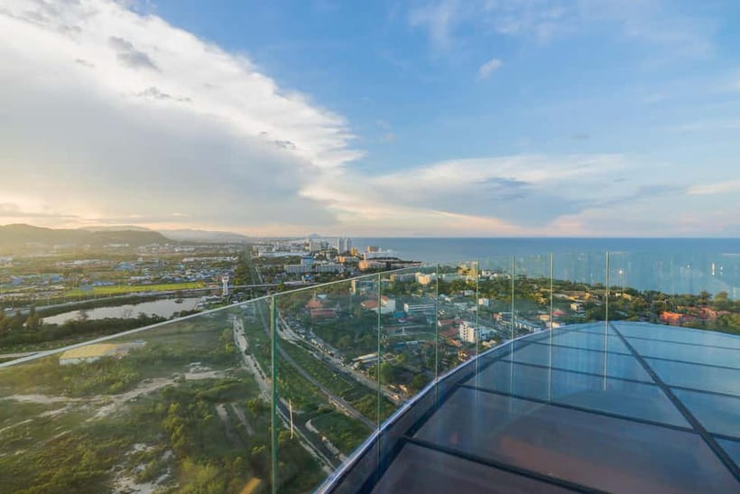 Hua Hin: Vana Nava Sky Bar Rooftop at Holiday Inn - Booking value, timing, and practical limits