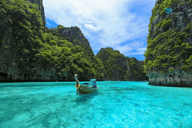 Hype Yacht : VIP Tour Phi Phi Island & Maya Bay from Phuket - Service, group size, and onboard atmosphere