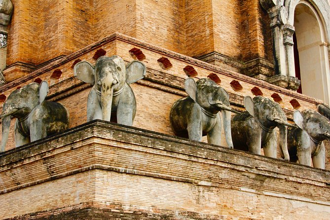 Iconic Half-Day Landmarks & Temples of Chiang Mai - Price, timing, and what you actually receive