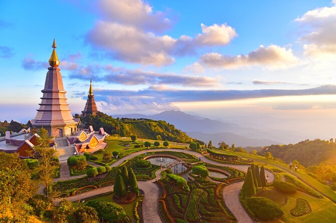 Inthanon Heaven Trail(Living Green Elephant Sanctuary) - Kew Mae Pan: the active part of the day