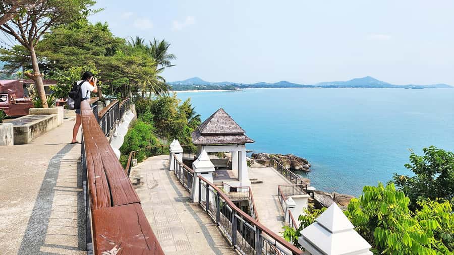 ISLAND TOUR ECO AROUND KOH SAMUI HALF DAY RARE SIGHTSEEING - The mummified monk at Wat Khunaram