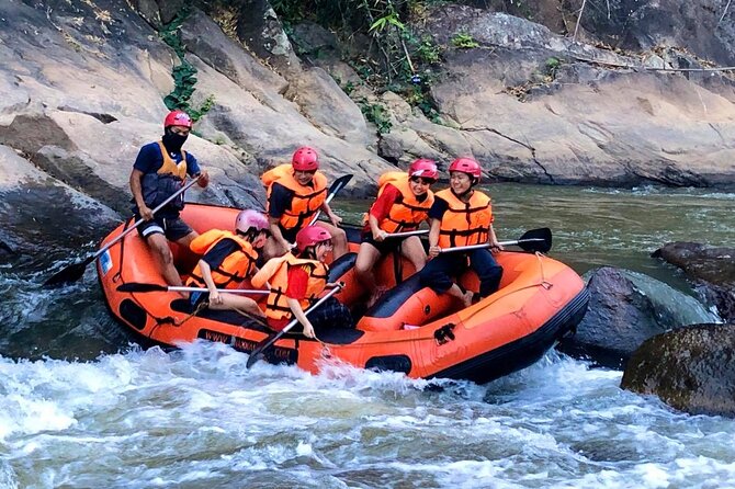 Khampan Rafting: White Water Rafting Guided Adventure in Chiang Mai - Vegetarian lunch after the river