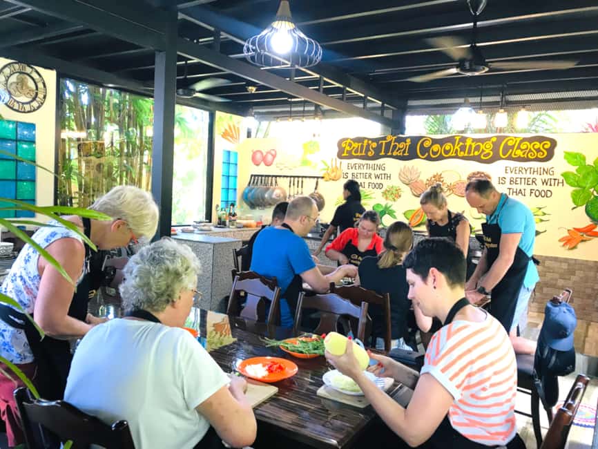 Khao Lak Pui's Authentic Thai Cooking Class - Who should book this experience?