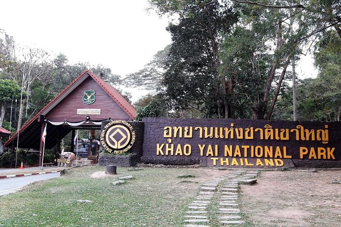 Khao Yai National Park Hiking Day Tour: Haew Narok and Haew Suwat - Haew Narok, the day’s biggest waterfall setting