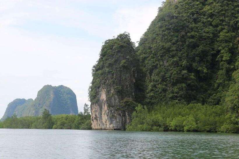 Khaolak: Phang Nga Bay, Tapu Island, and Panyi Village Tour - Key Points Before You Book